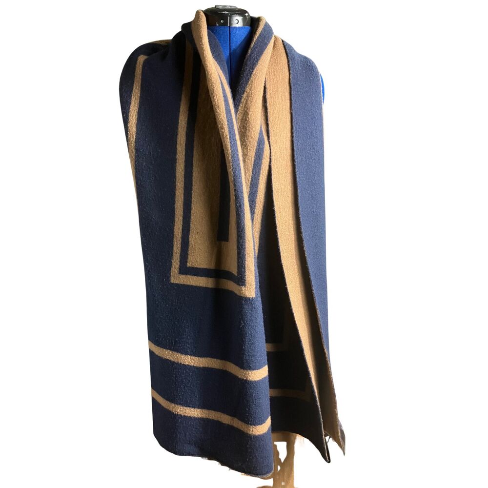 Vince Reversible Wool Scarf / Wrap – Navy & Camel Geometric Design - Picture 3 of 6
